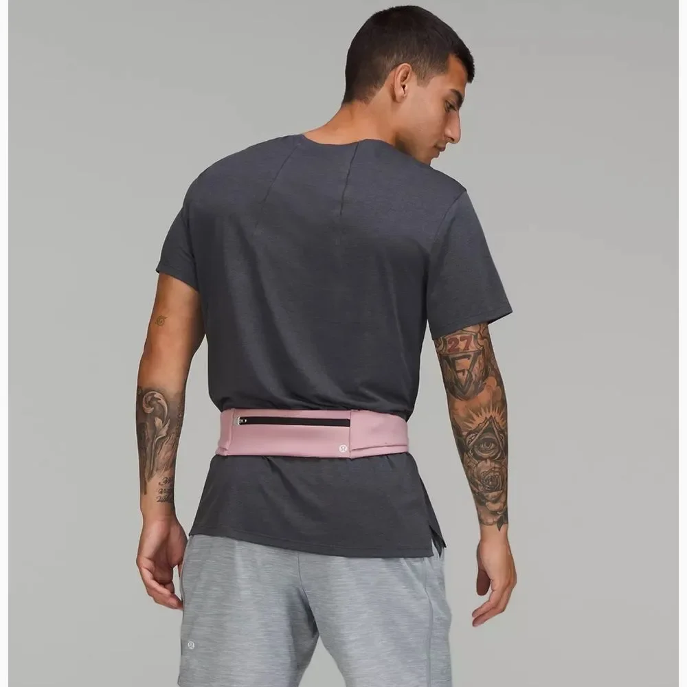 🍋LULULEMON ATHLETICA | Fast and Free Running Belt in Vintage Mauve - Picture 3 of 9